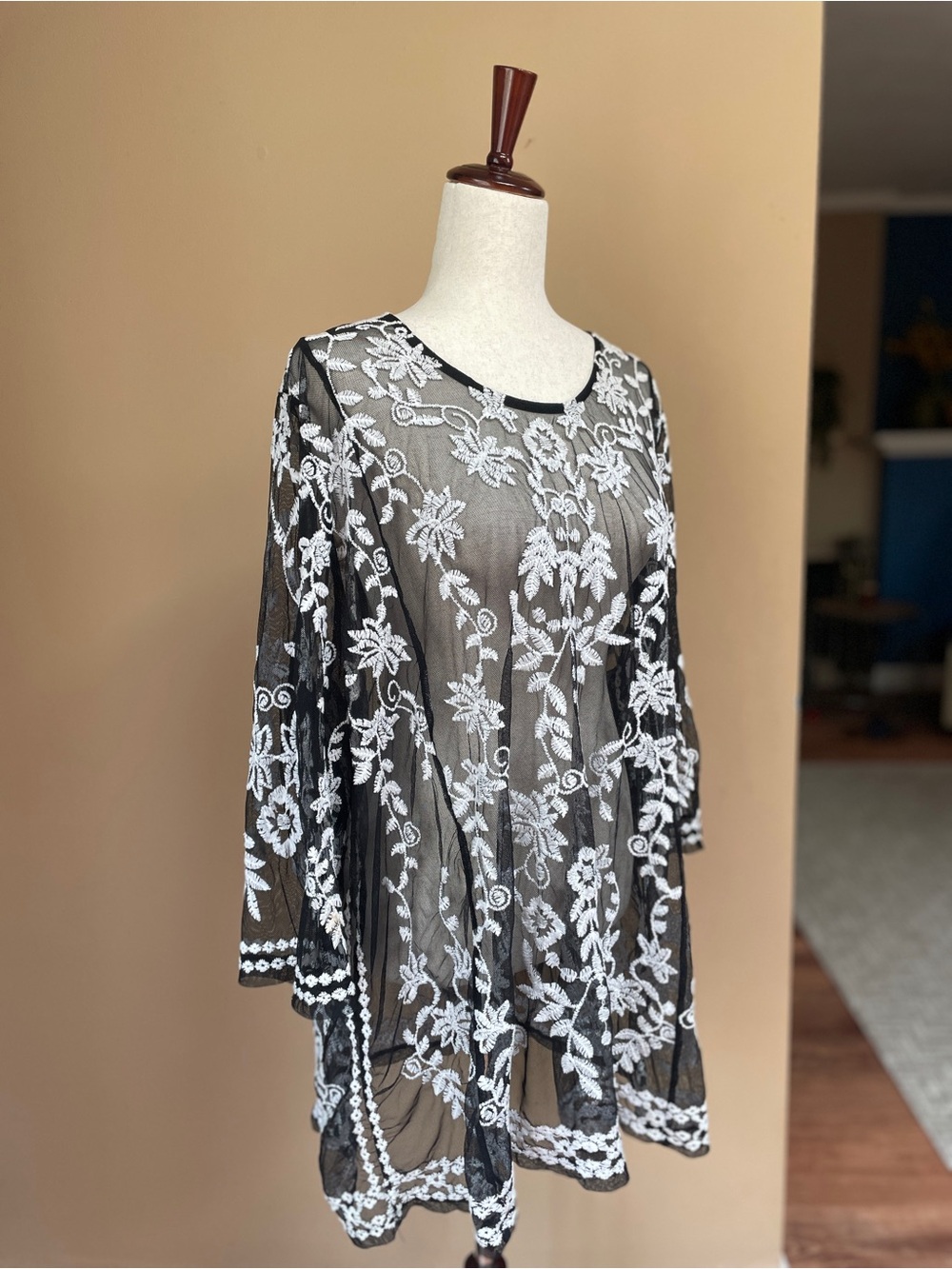 Catherines Womens Sheer Embroidered Blouse Top 3X‎ Cover Up Floral 3/4 Sleeves